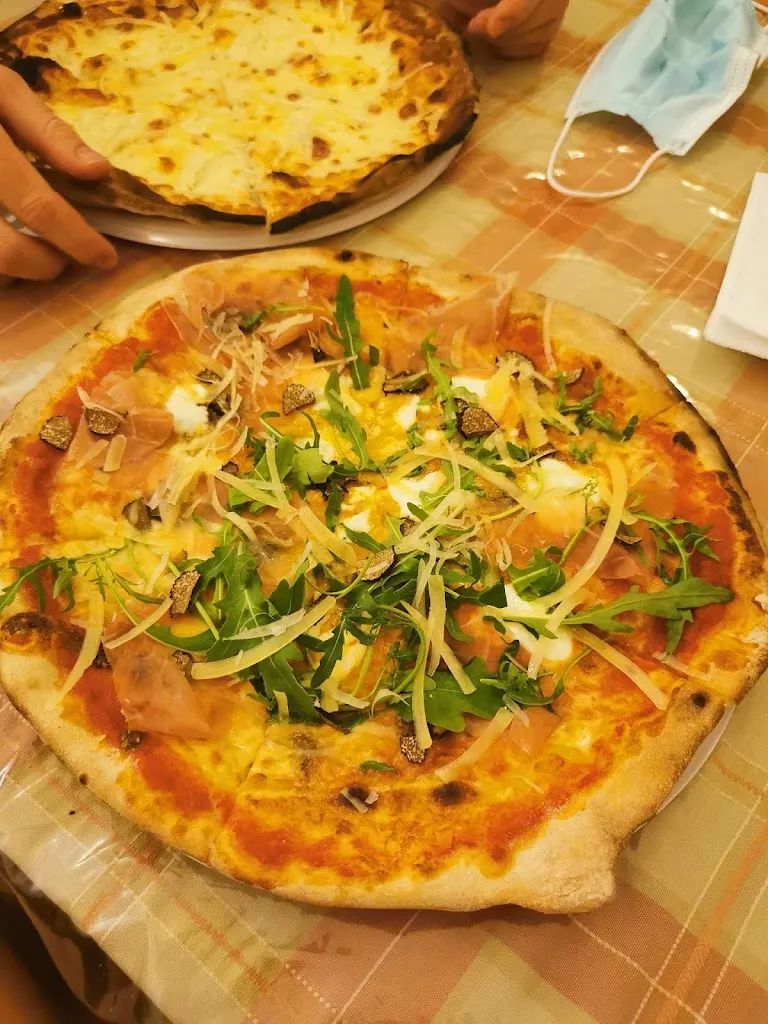 PanzerHot Panzerotteria restaurant in Corato