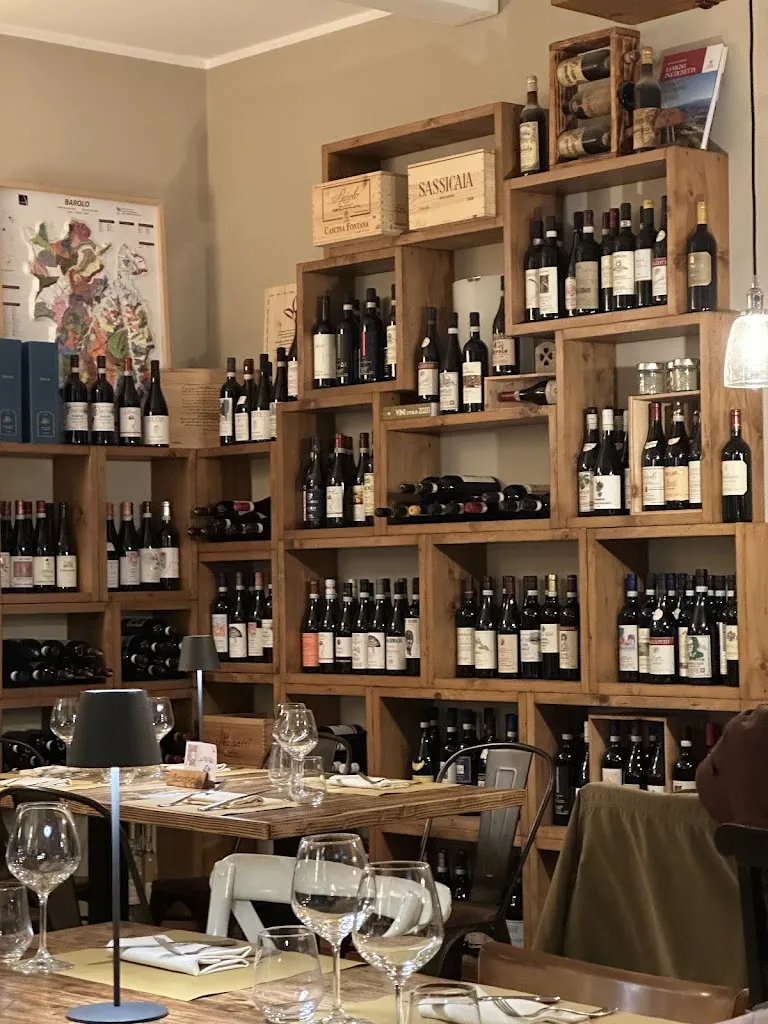 La Cantina Vineria con Cucina_Verduno_slider_image_1