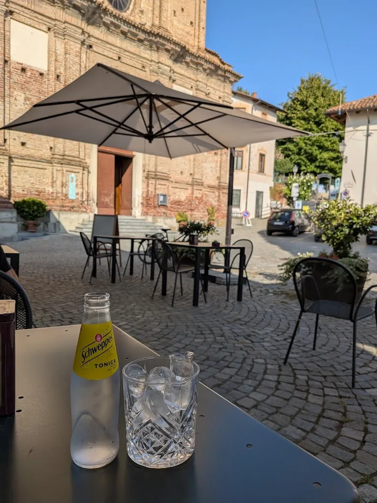 Cantina Comunale Verduno Pelaverga restaurant in Verduno