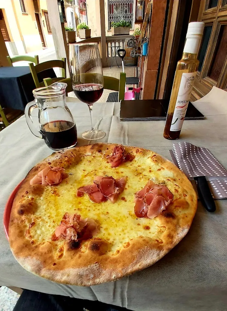 Ristorante Pizzeria Cavallino_Vernante_slider_image_3