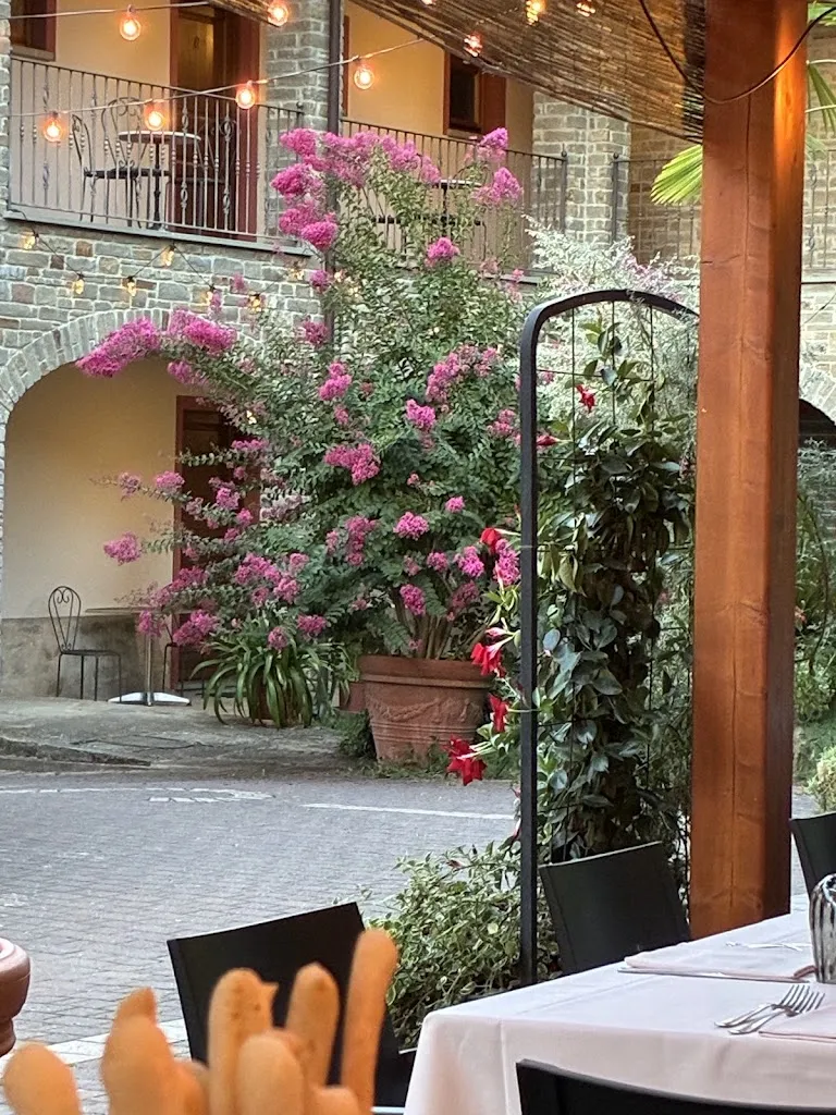 Ristorante - Albergo Madonna della Neve_Vesime_slider_image_1