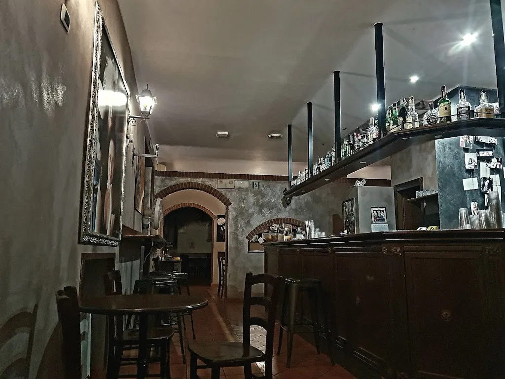 HyStErICaL SiStErS risto-pub_Vespolate_slider_image_2