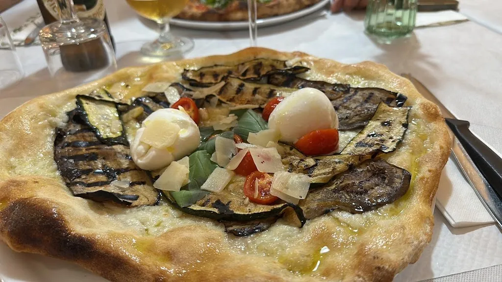 Bar Crispi trattoria e pizzeria restaurant in Verolengo