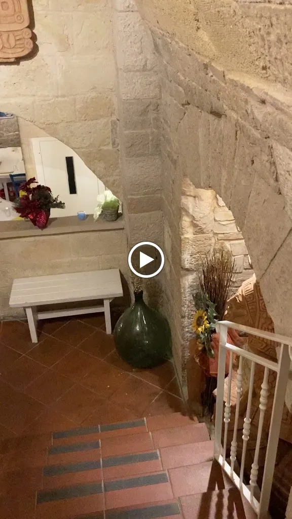 Il chiostro di Demetra_Corato_slider_image_2