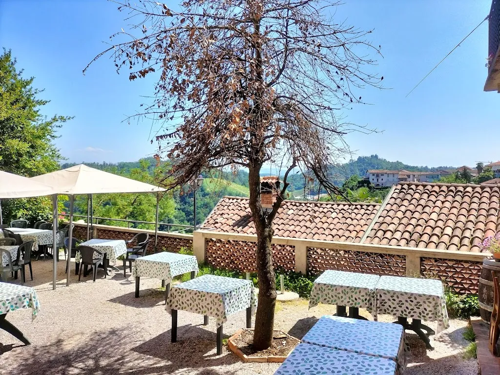 Di Vin Roero restaurant in Vezza d'Alba