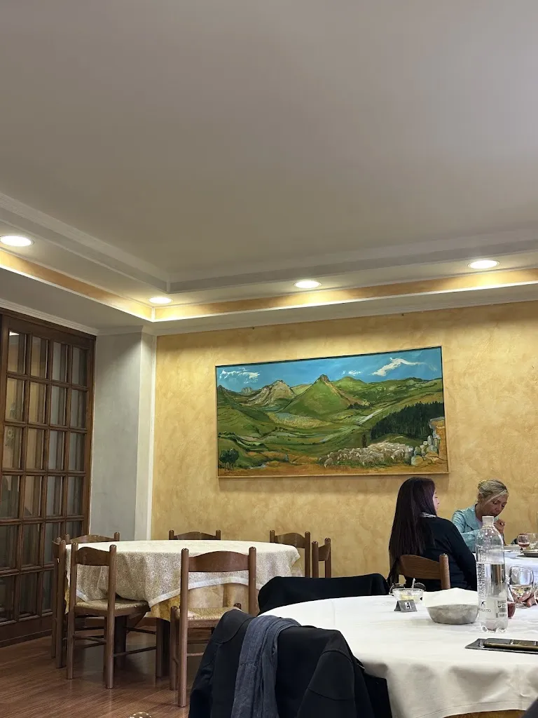Dal Gattone restaurant in Castel del Monte