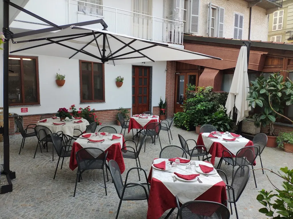 Ristorante Roma Viarigi-Asti-Italy_Viarigi_slider_image_1