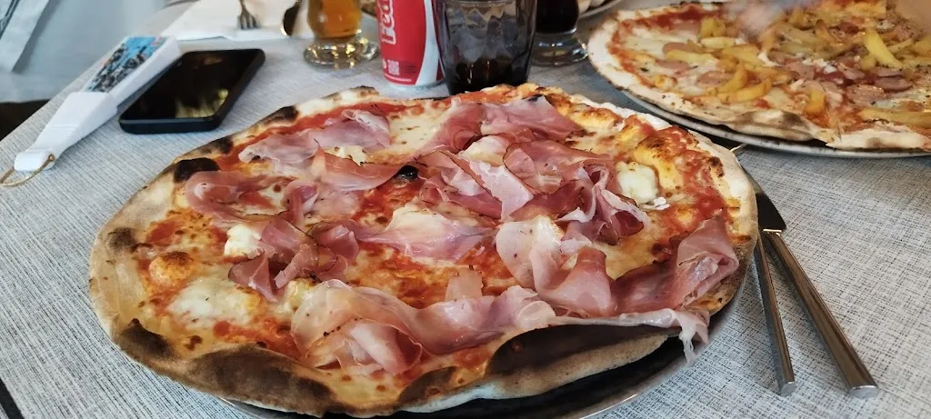 Pizzeria da Pietrino_Vignole Borbera_slider_image_2