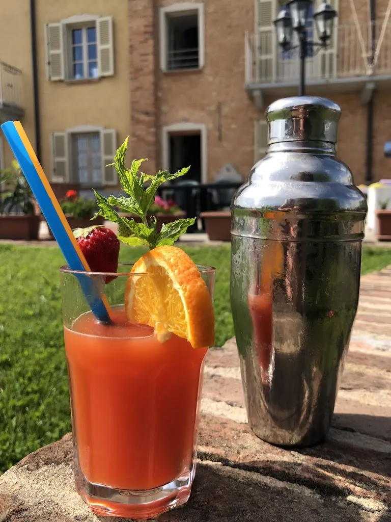 Menu_The mad Hatter_Villa San Secondo_image_2