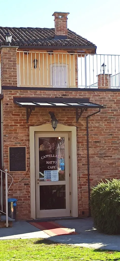 Barbara Cazzolla_The mad Hatter_Villa San Secondo_review