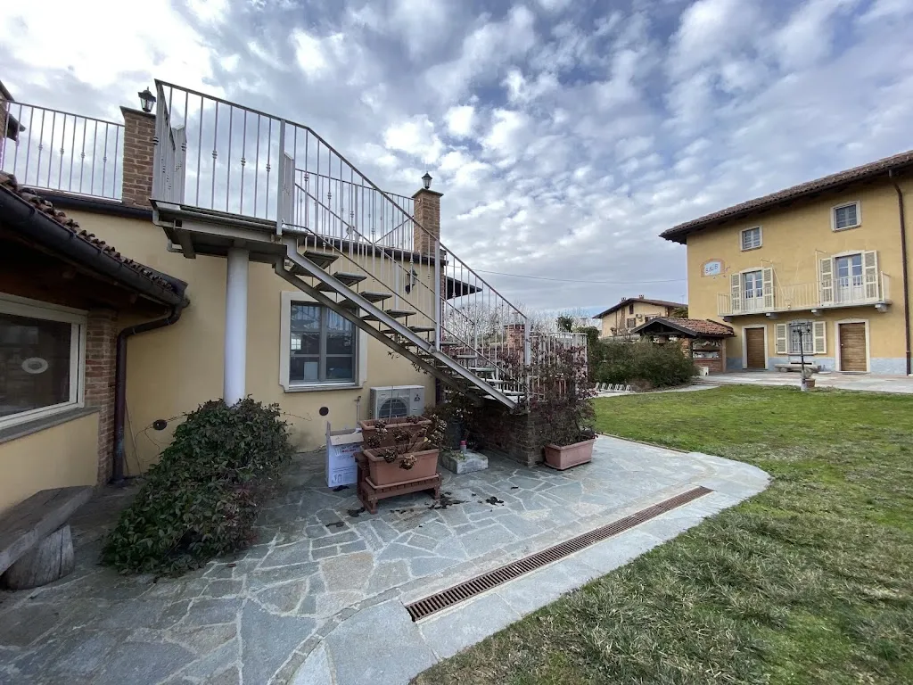 Mario_The mad Hatter_Villa San Secondo_review