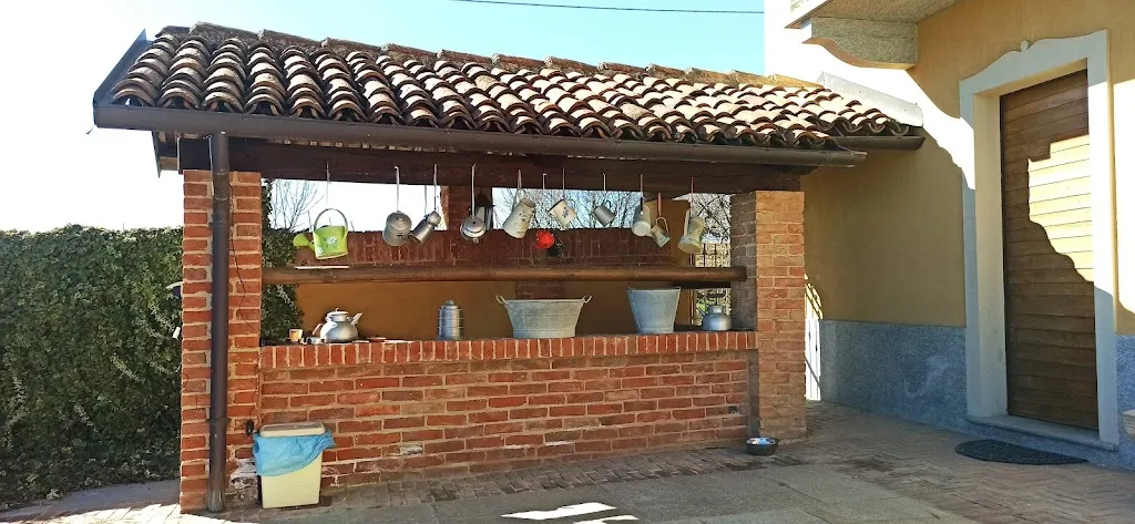 The mad Hatter restaurant in Villa San Secondo