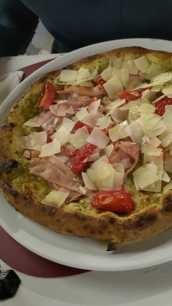 Pizzeria Parlapà_Vigone_slider_image_2