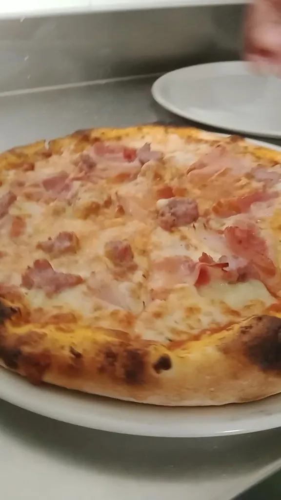 Pizzeria il Cairo kebab via Torino 24_Vigone_slider_image_2