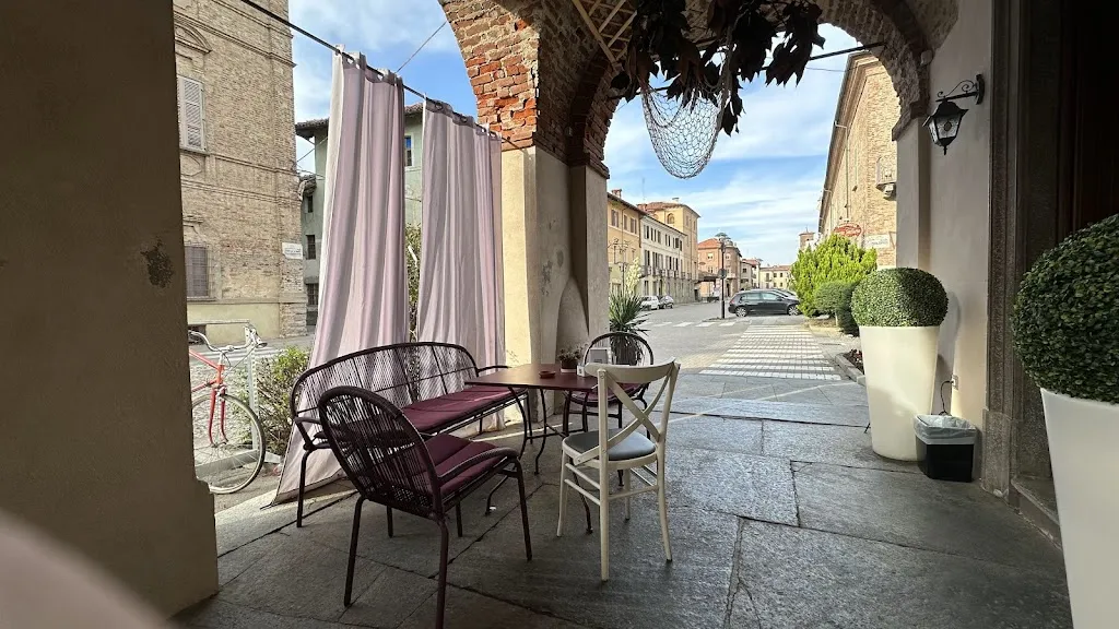 BarLume restaurant in Villafranca Piemonte