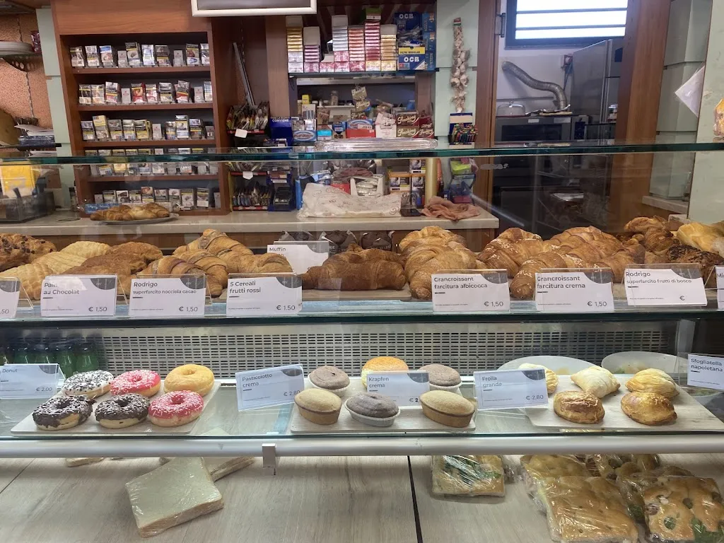 Eni cafe , tavola calda (Linda's caffè) restaurant in Villafranca d'Asti