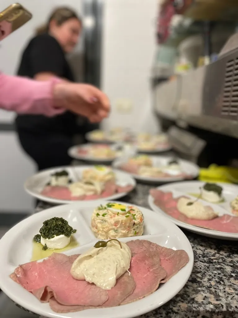 Eni cafe , tavola calda _Villafranca d'Asti_slider_image_3