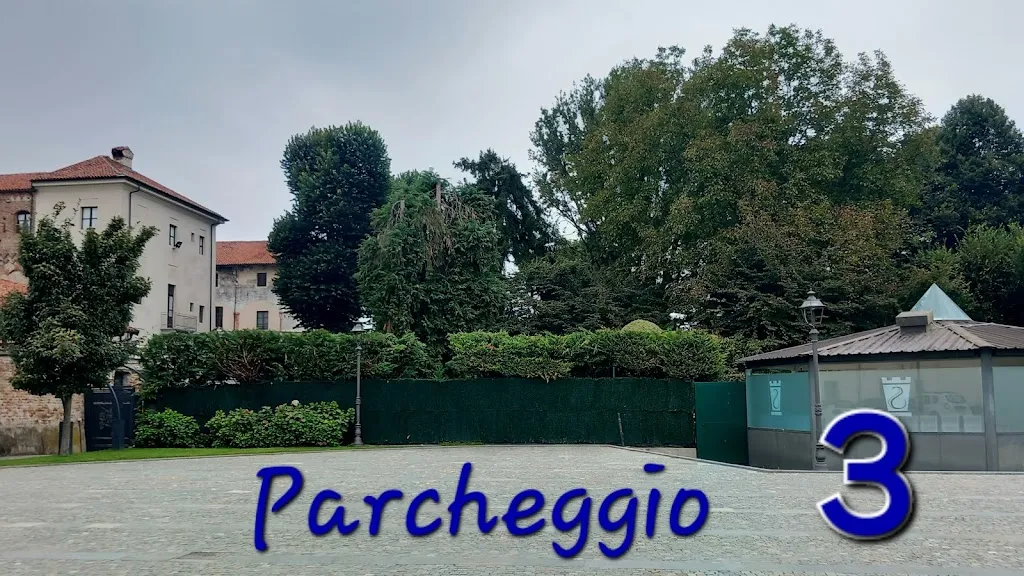 enrico pilloni_Castello dei Solaro_Villanova Solaro_review