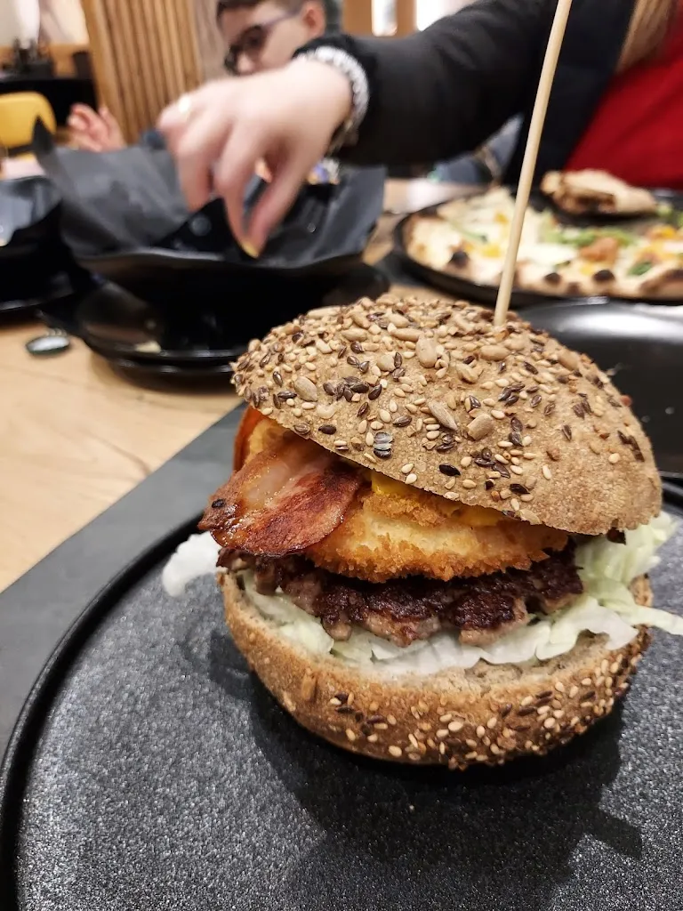 vincenzo lorusso_GOURMAN_Castel del Monte_review