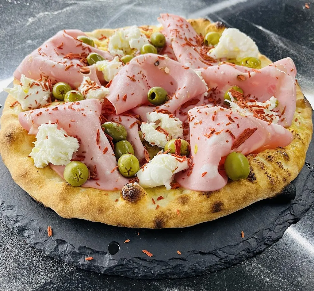 patrick è pizza_Villanova Mondovì_slider_image_3