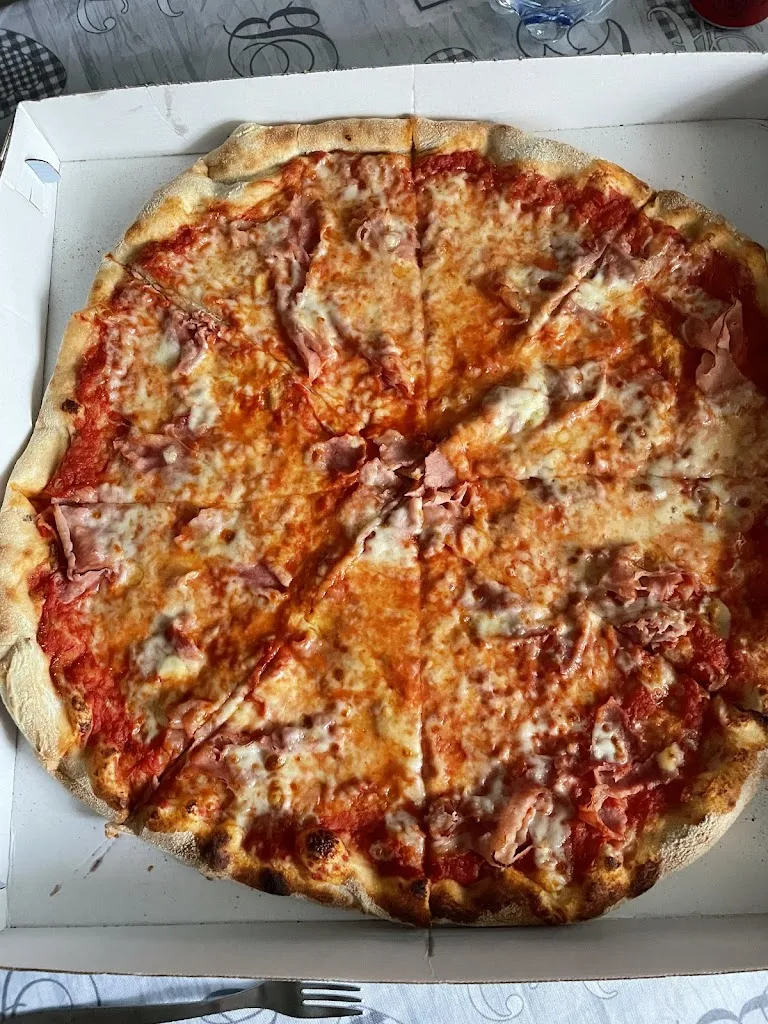 Marta Salvatico_Pizza Villa_Villanova Mondovì_review