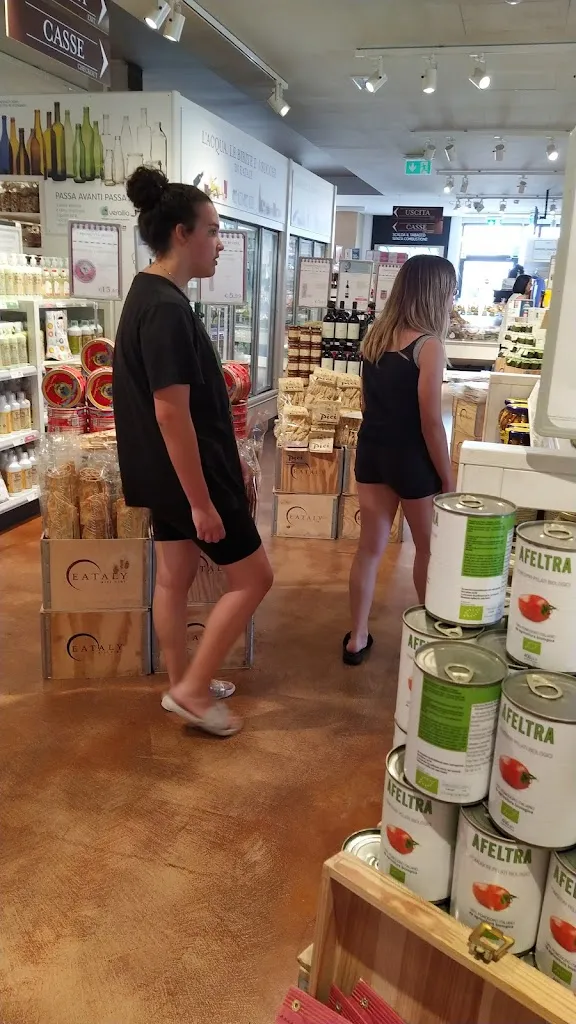 Thierry Oberosler_Autogrill Villanova Sud_Villanova d'Asti_review