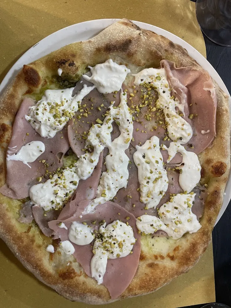 Hugo Faraud_Miro pizzeria risto_Villar Perosa_review