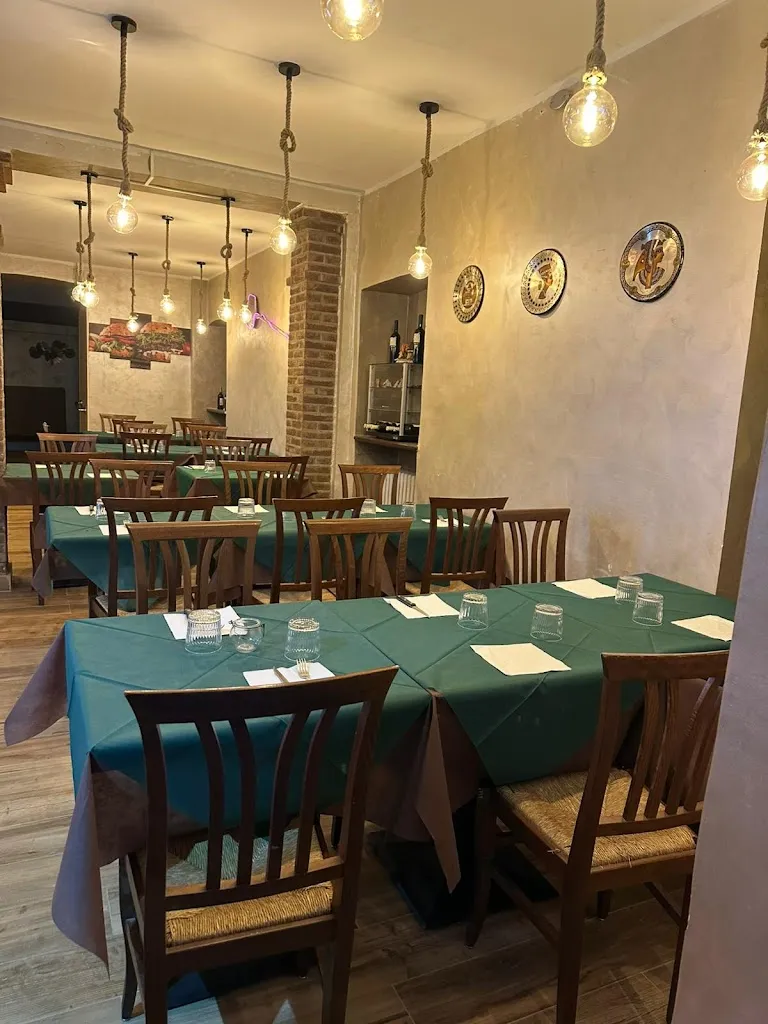 Miro pizzeria risto restaurant in Villar Perosa