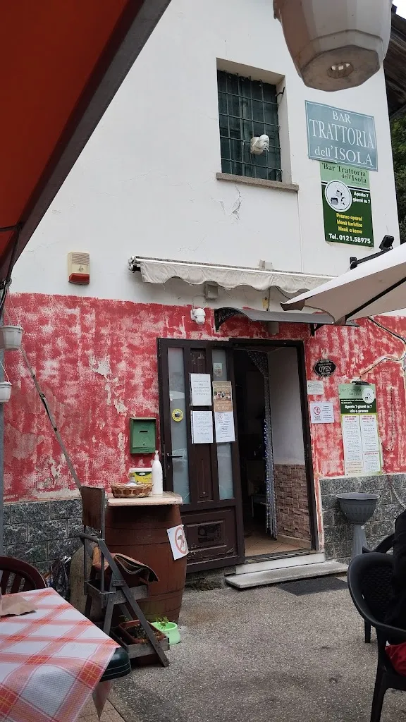 Milena Zoffreo_Bar Trattoria dell'Isola_Villar Perosa_review