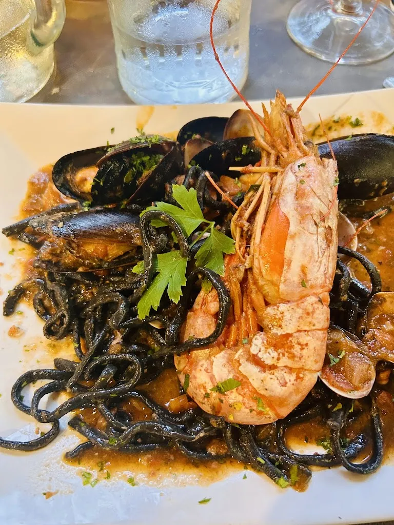 Flo Ra_A' Ca del Silva_Vische_review