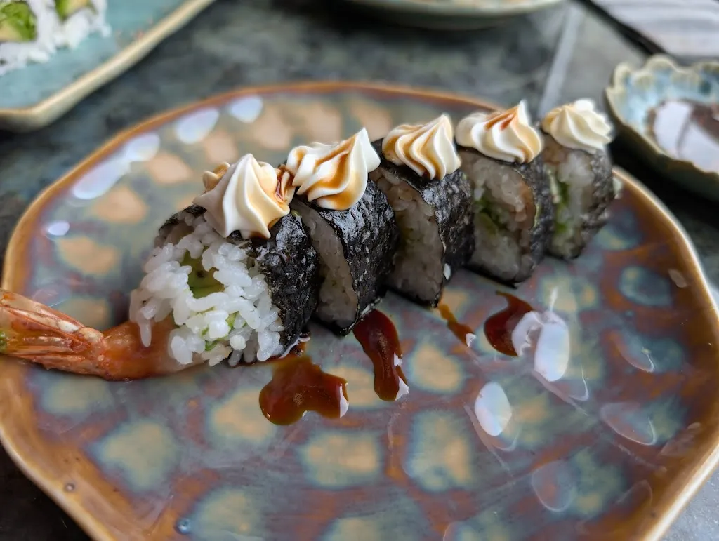 Chris Minnich_Sushi Nika_Volpiano_review