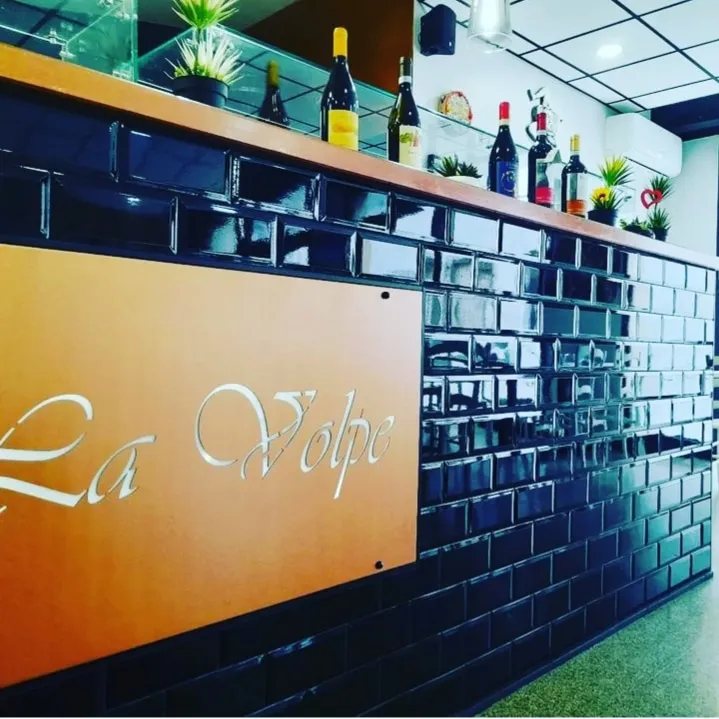 Pizzeria La volpe restaurant in Volpiano