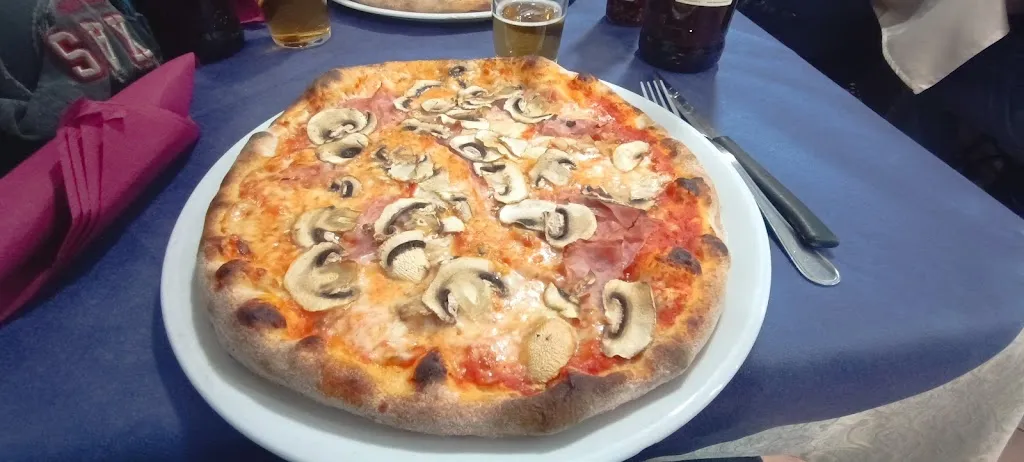 Stéf PEREZ_Pizzeria La Tartaruga_Volpiano_review