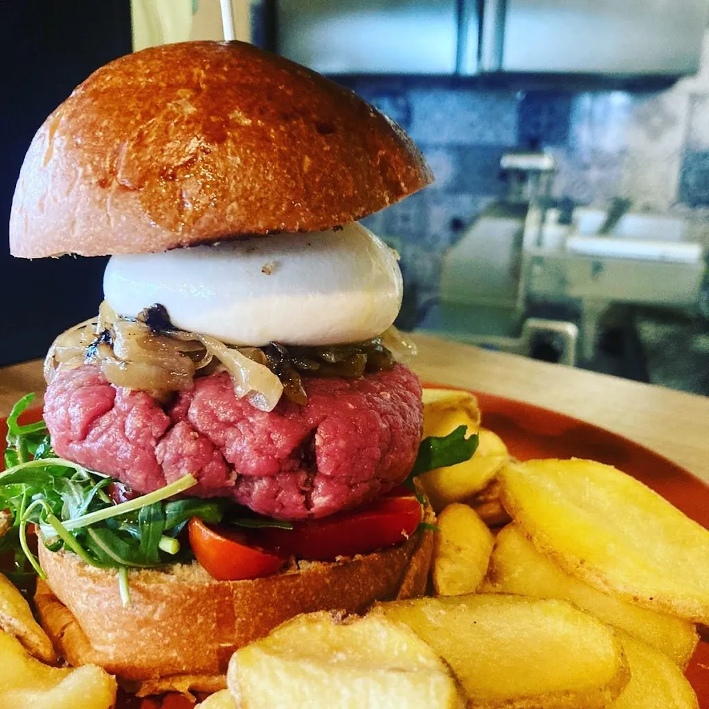 KEBONO PUB - Aperitivi, Cena e Cocktail Bar_Vinovo_slider_image_2