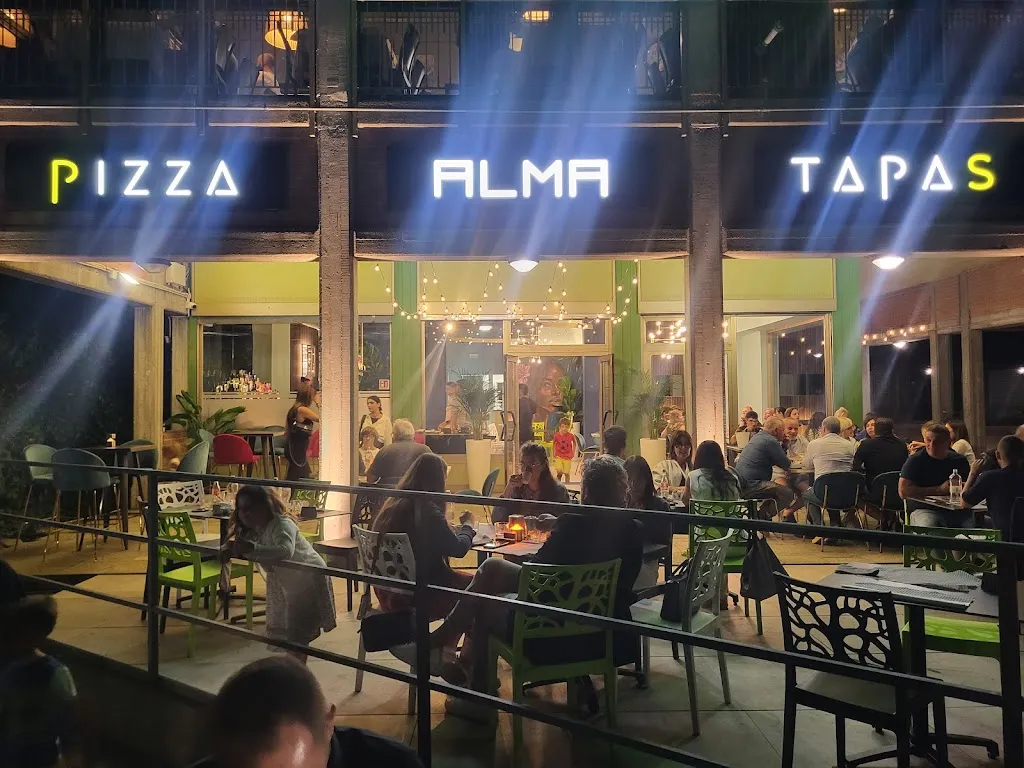 ALMA Pizza & Tapas restaurant in Vinovo