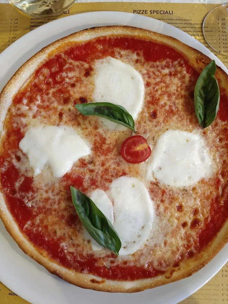 Vicentiu Apetrei_Pizzeria L'Airone_Alfonsine_review