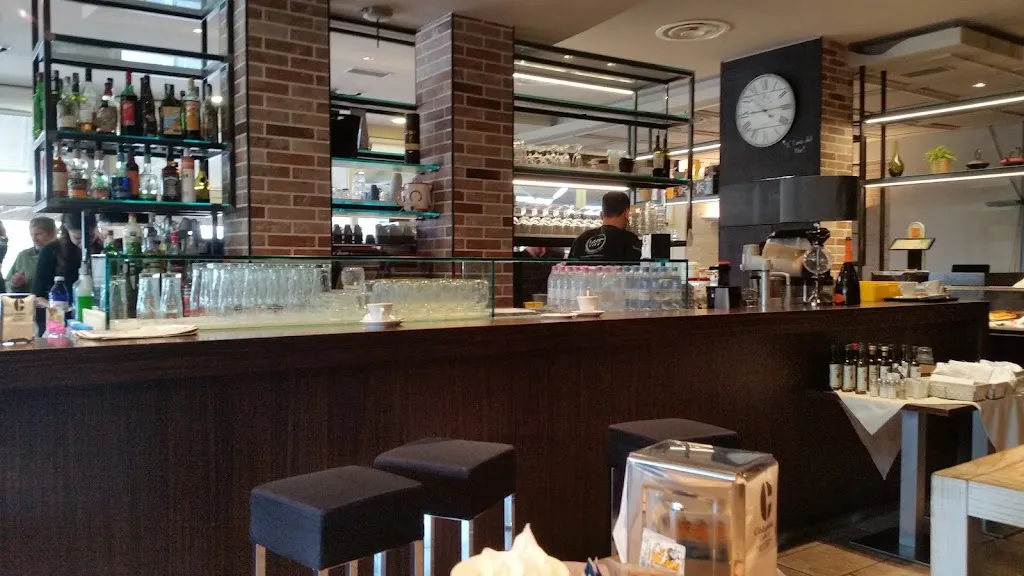 luca traversari_Pasticceria Moderna_Bagnacavallo_review