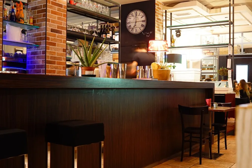 Pasticceria Moderna restaurant in Bagnacavallo