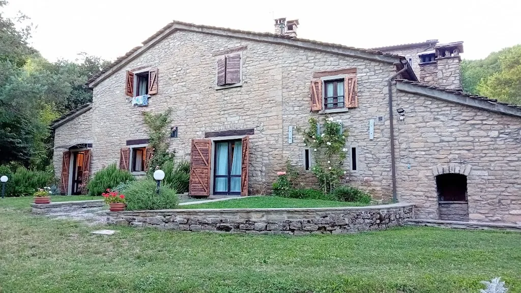 Simone Marsano_Farmhouse Il Poggiolo Valley Sintria_Casola Valsenio_review