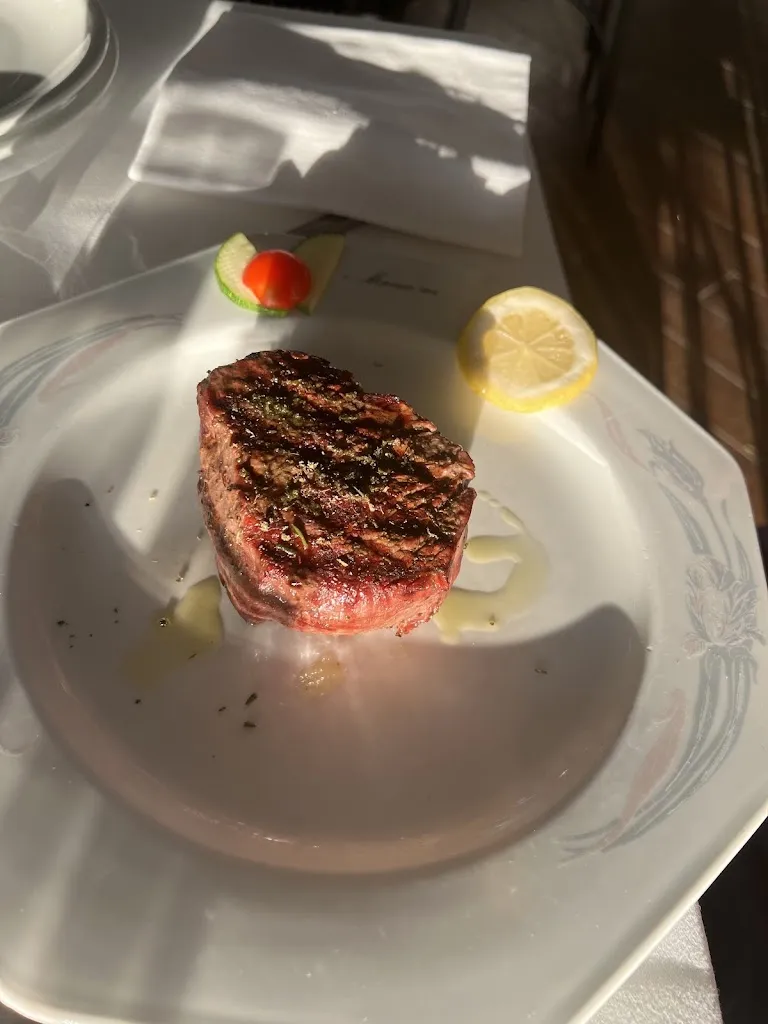 John Myerscough_Ristorante '' e manicomi '' da Mario_Brisighella_review