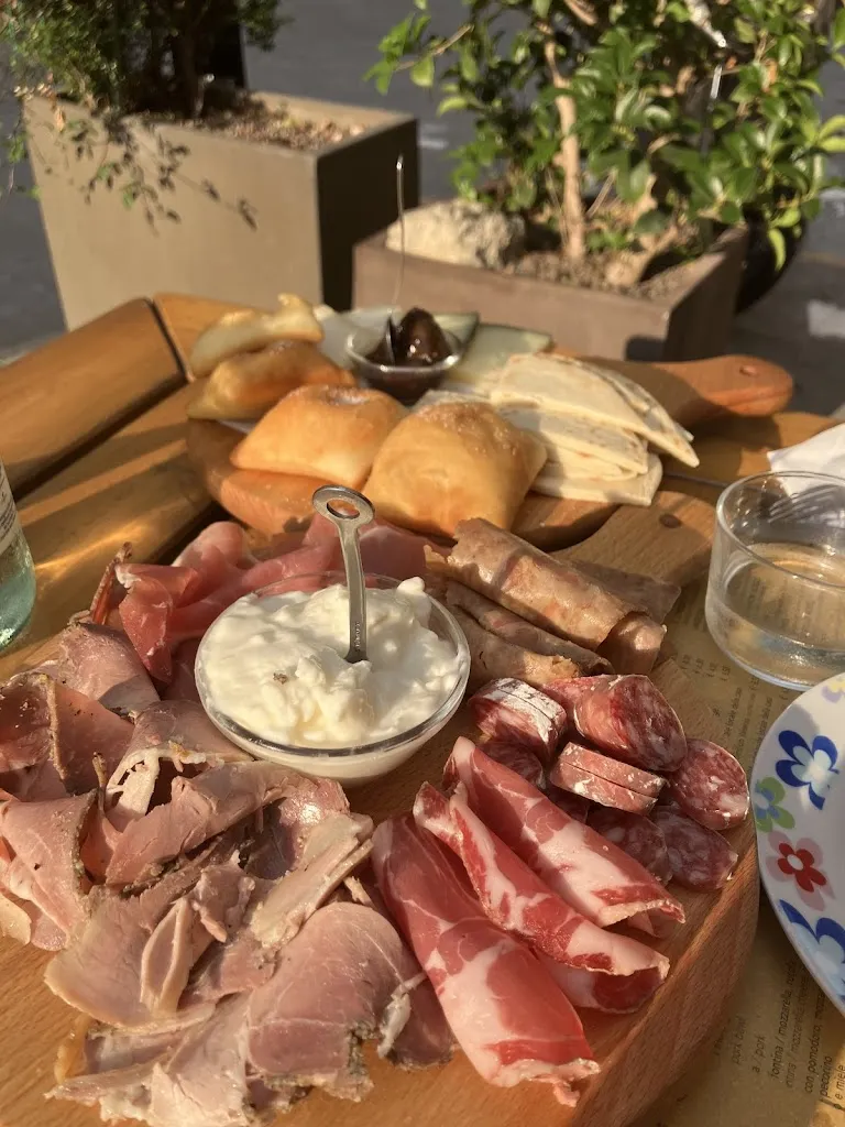 Marcus Campbell_Caffè della Loggia_Brisighella_review