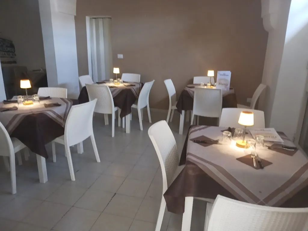 Trattoria Paninoteca MammaMia restaurant in Galatone