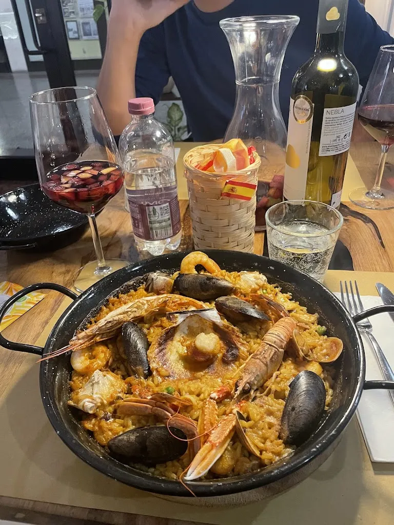 Elena Bruni_Mama loca comida spagnola_Faenza_review