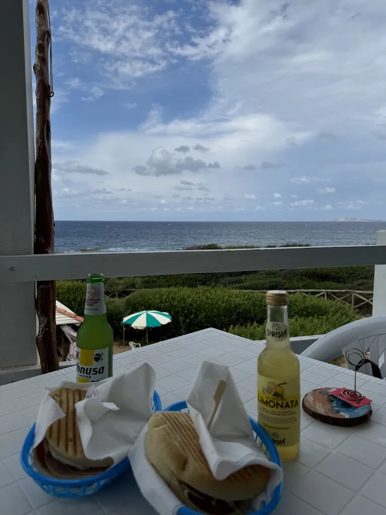 Michelle Azzopardi_La terrazza sul Mare_Aglientu_review