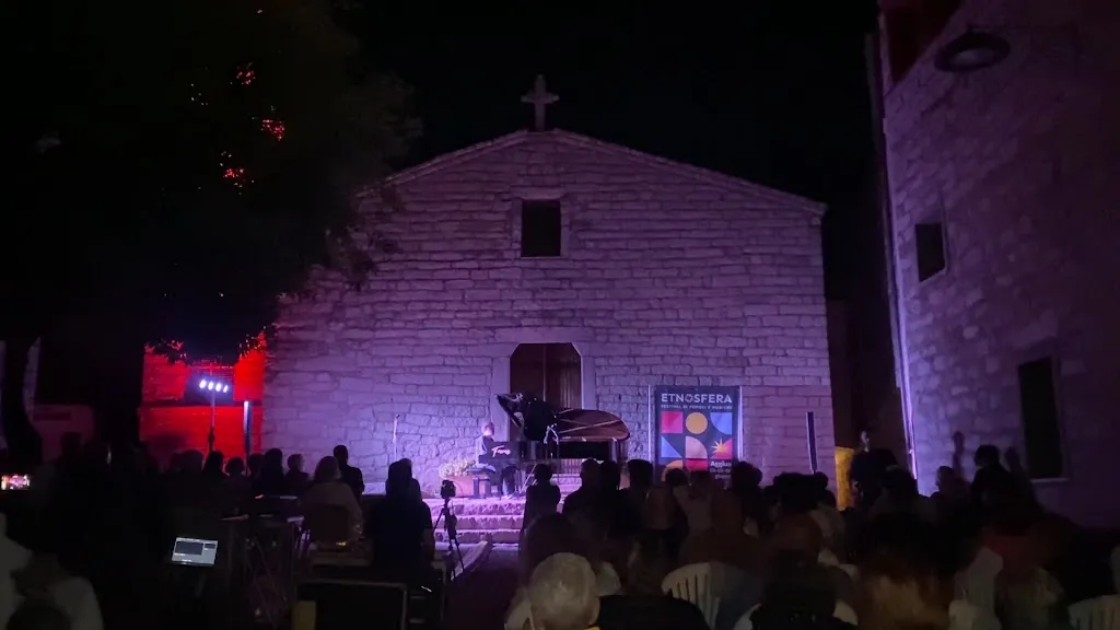 Laura_Visit Aggius_Aggius_recensione