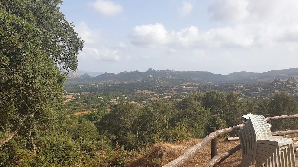 Massimiliano Montelatici_Lunanoa cafè_Aggius_review