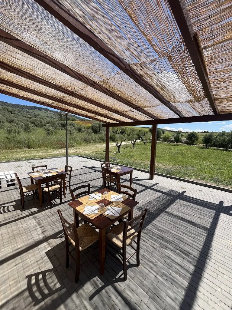 Jara Green Life restaurant in Albagiara