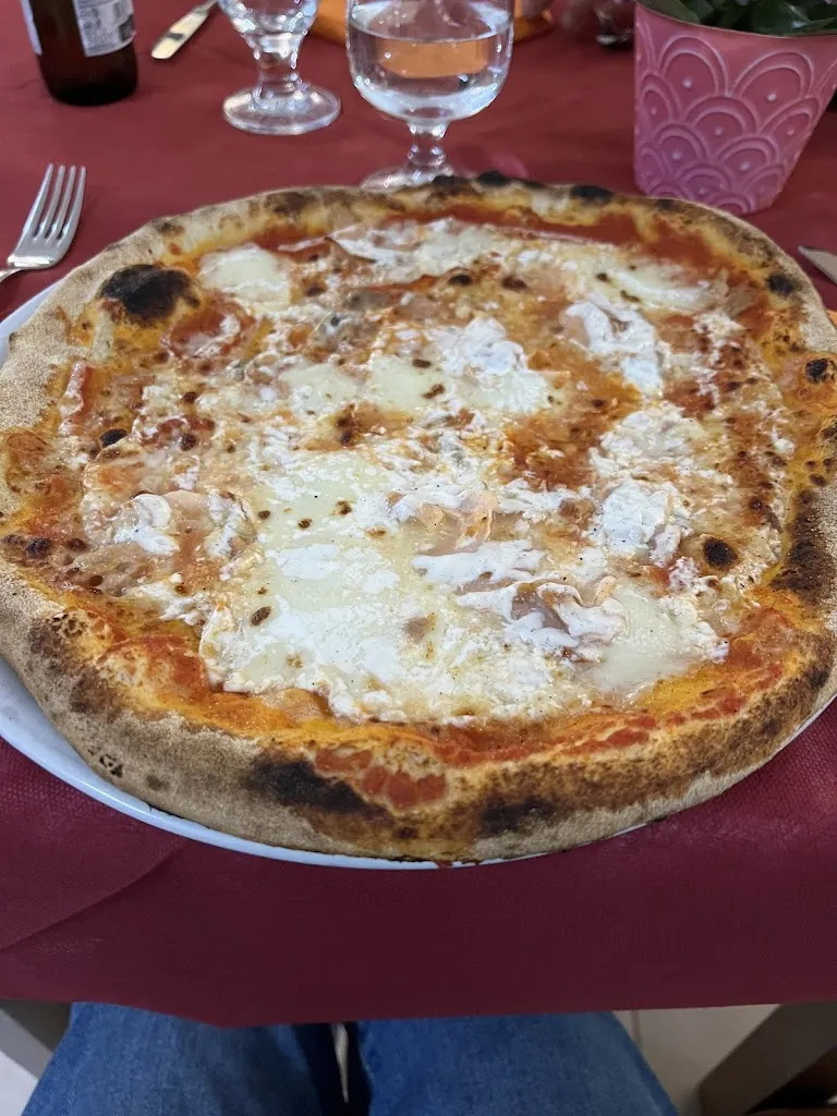 Francesca Atzei_Pizzeria Sa Pintadera_Albagiara_review