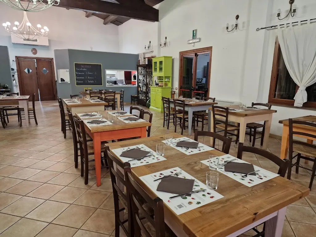 Sa Scolla Baradili restaurant in Albagiara