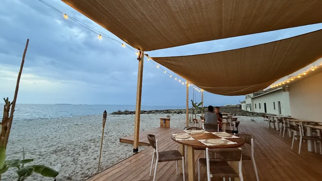 Kairos Beach Club restaurant in Arborea